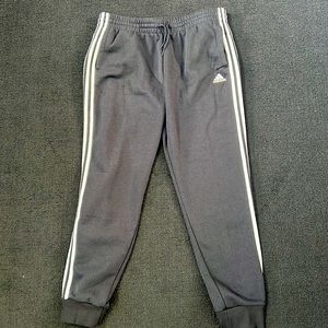 Adidas Slim Fit Tapered Leg - XL